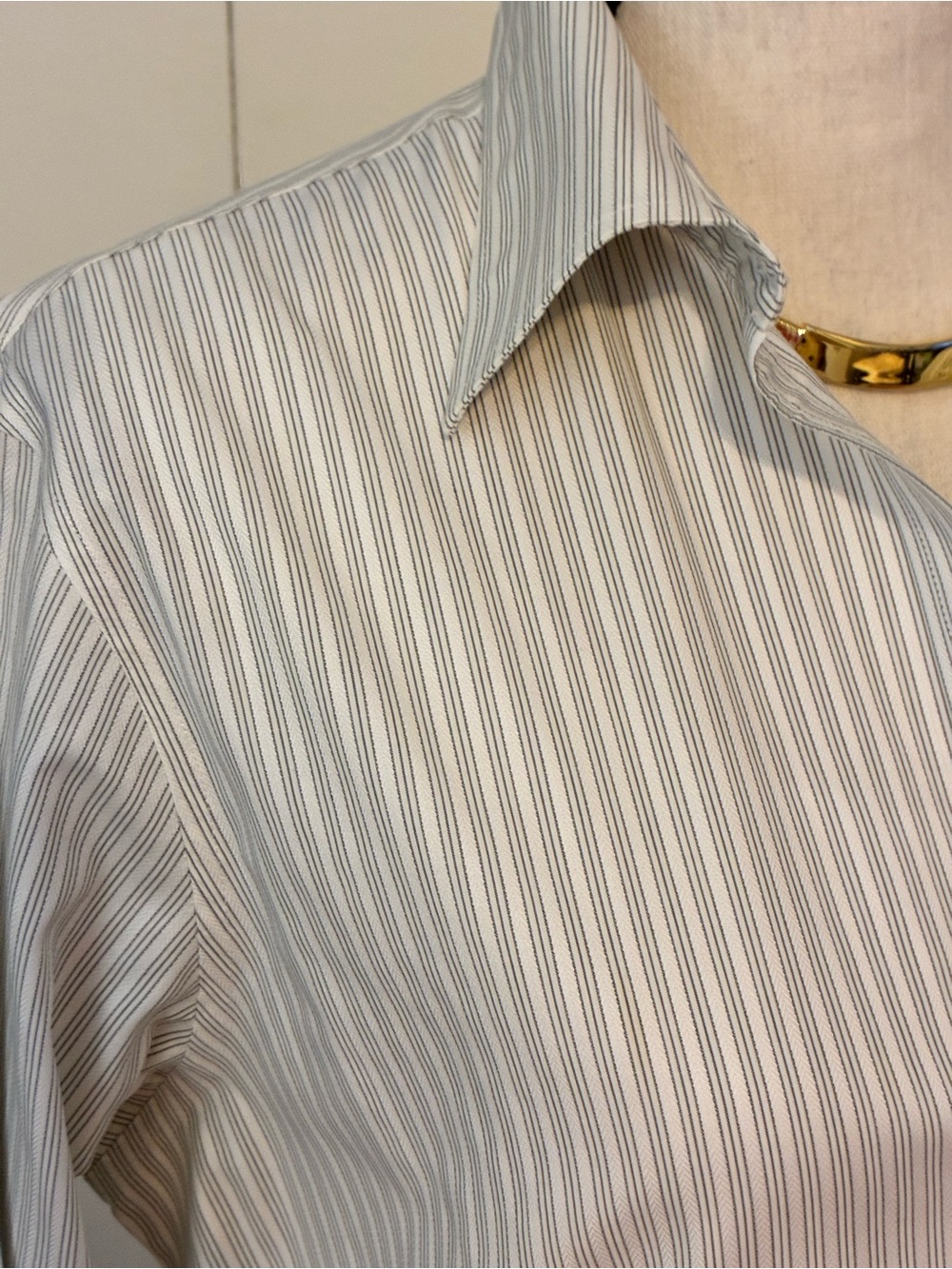 Classic Women's Brooks Brothers Black Pinstripe Button-Up Shirt